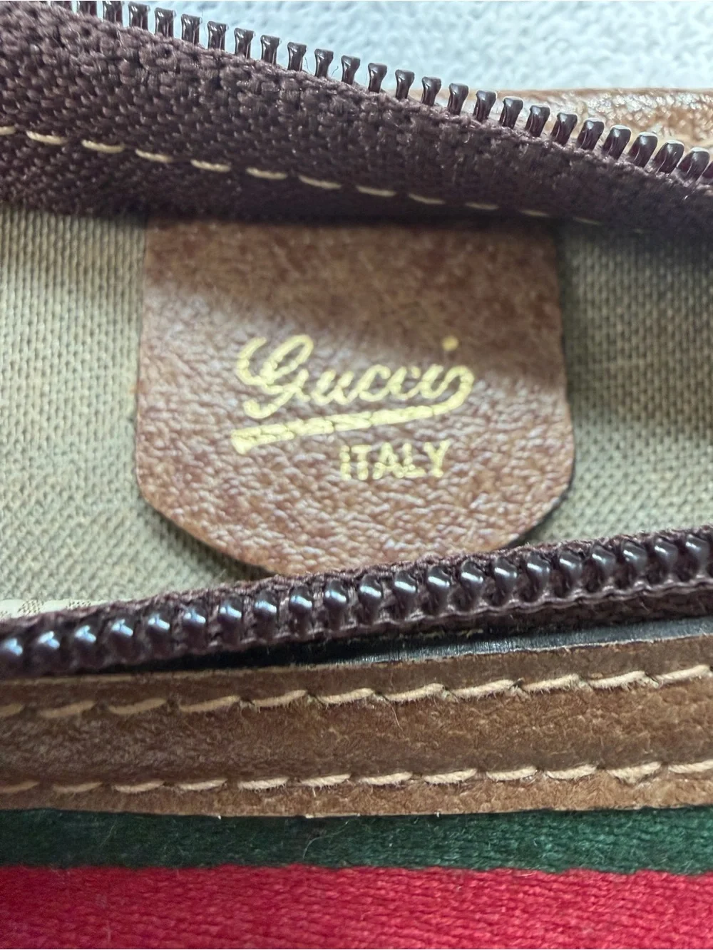 Gucci brown gg